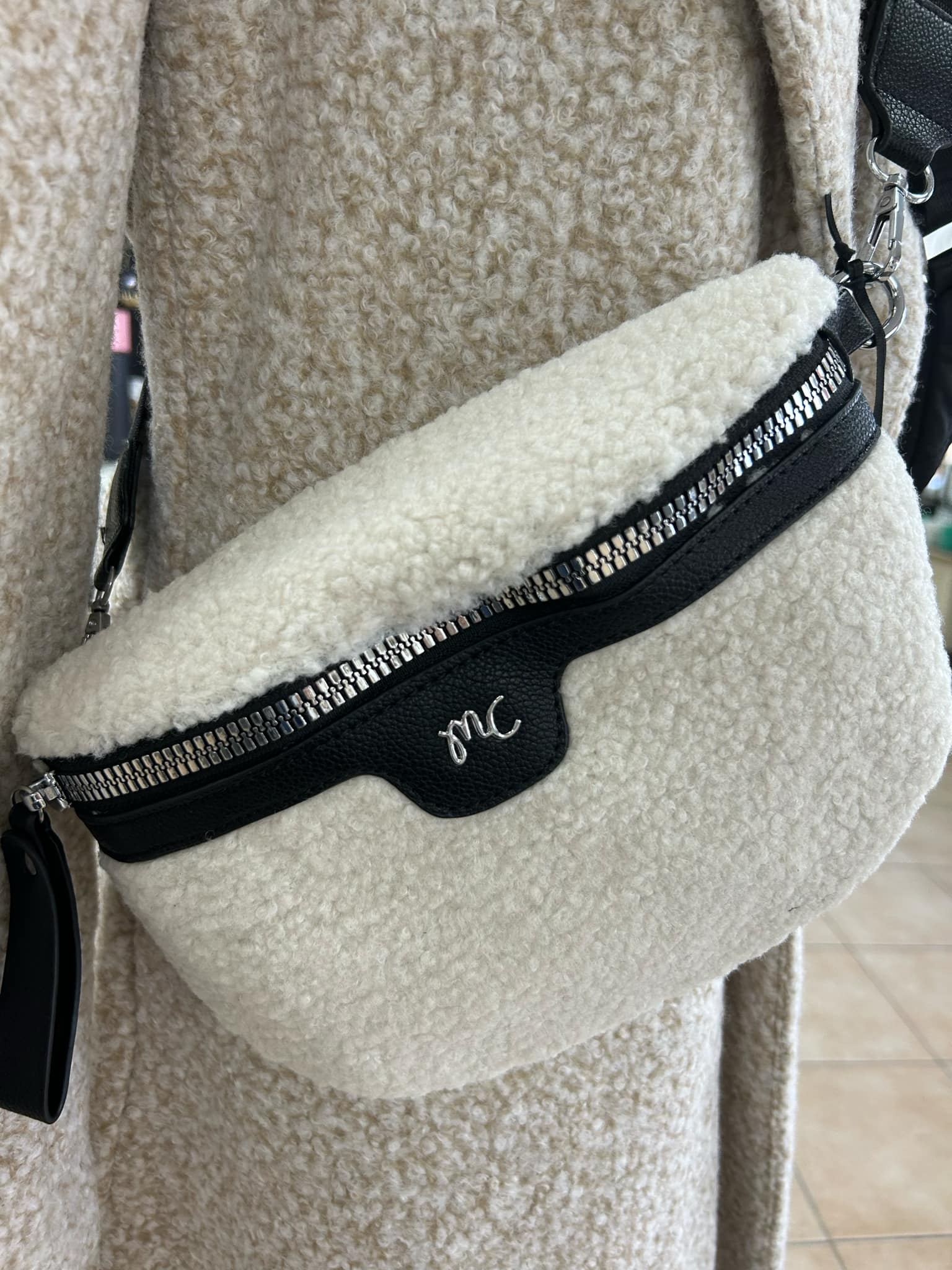 Sac à main bandoulière SHERPA 