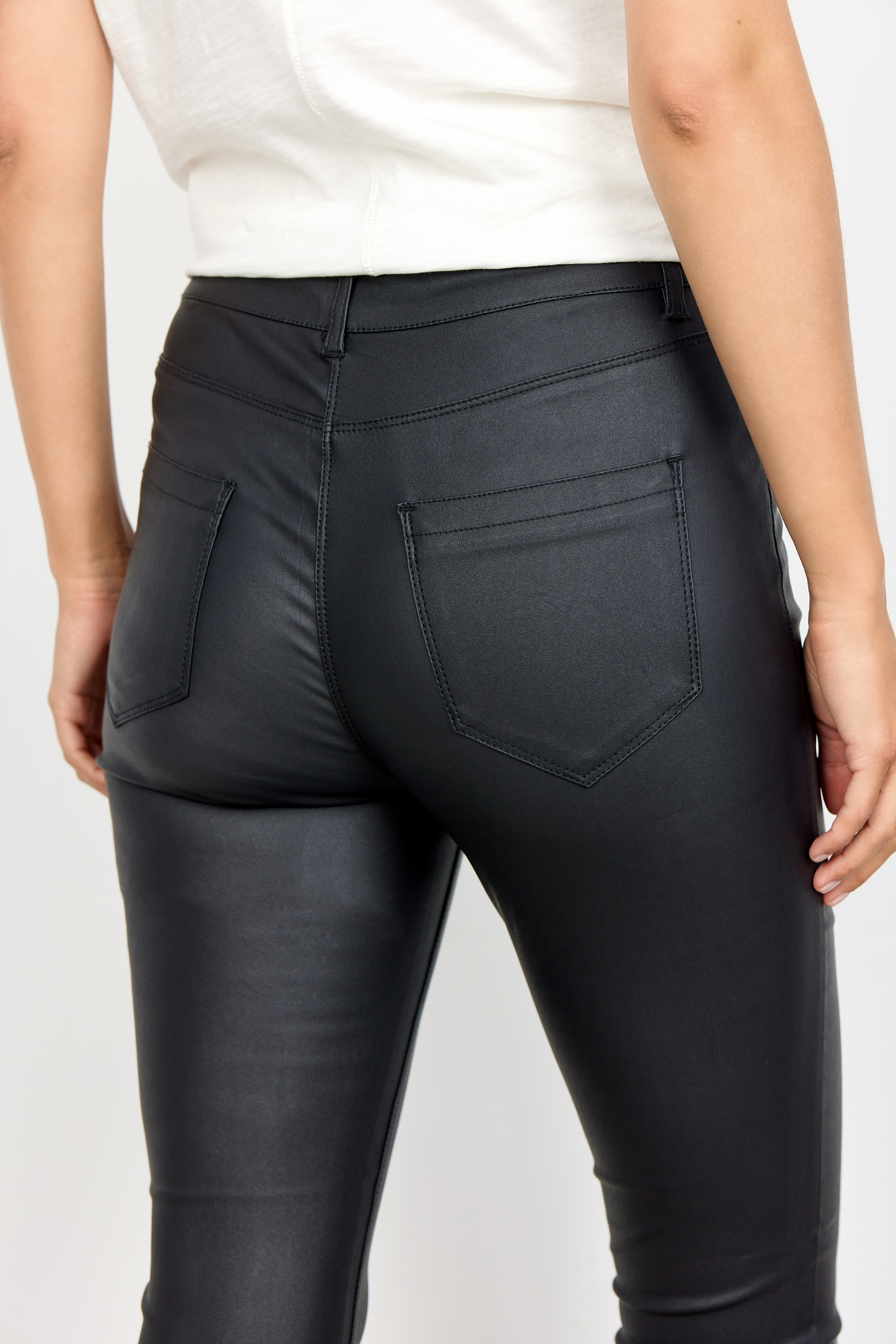 Pantalon simili-cuir / Soya Concept